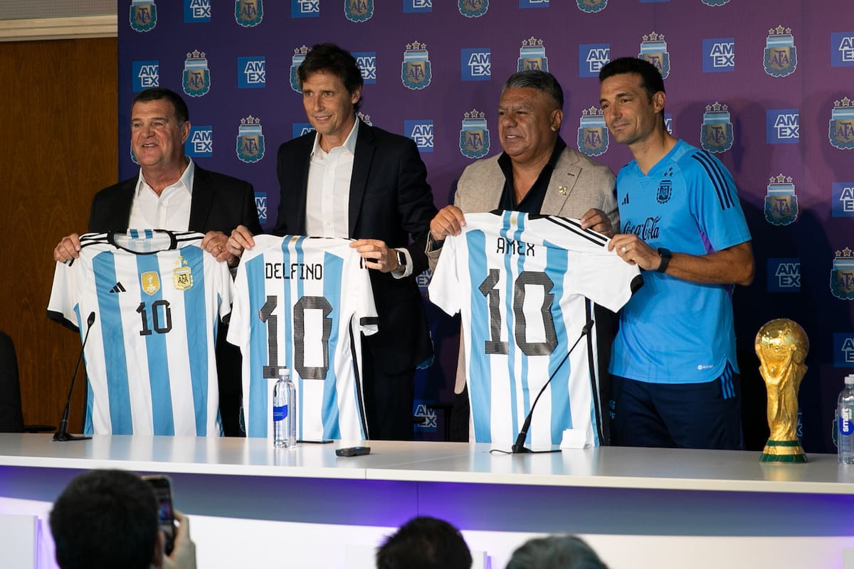 Con Tapia y Scaloni American Express se presentó como nuevo sponsor oficial de la Selección Argentina de fútbol
