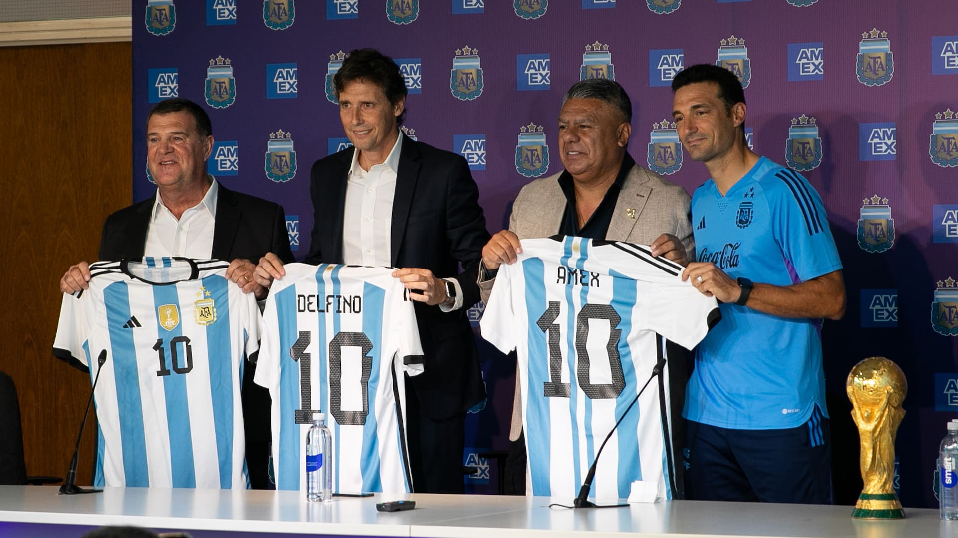 Con Tapia y Scaloni American Express se presentó como nuevo sponsor oficial de la Selección Argentina de fútbol