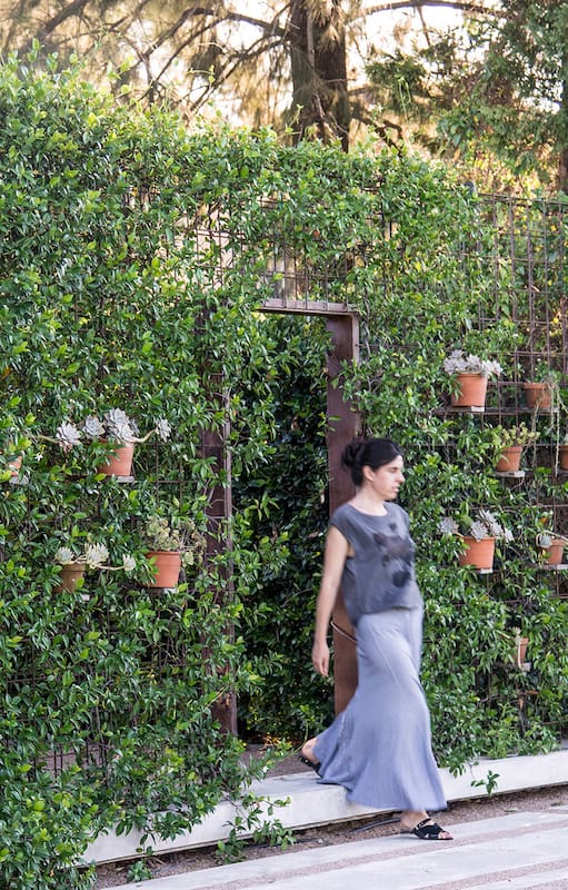 8 ideas originales para esconder el tender, las bicicletas o las herramientas del jardín