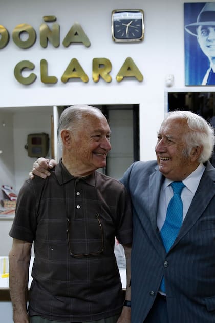 Doña Clara, el bazar de más de 60 años que es "el Disney de la repostería"