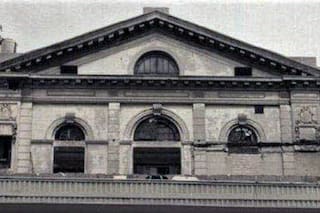 El cine construido en 1926, de estilo clásico y art decó, que corría el techo para ver las estrellas