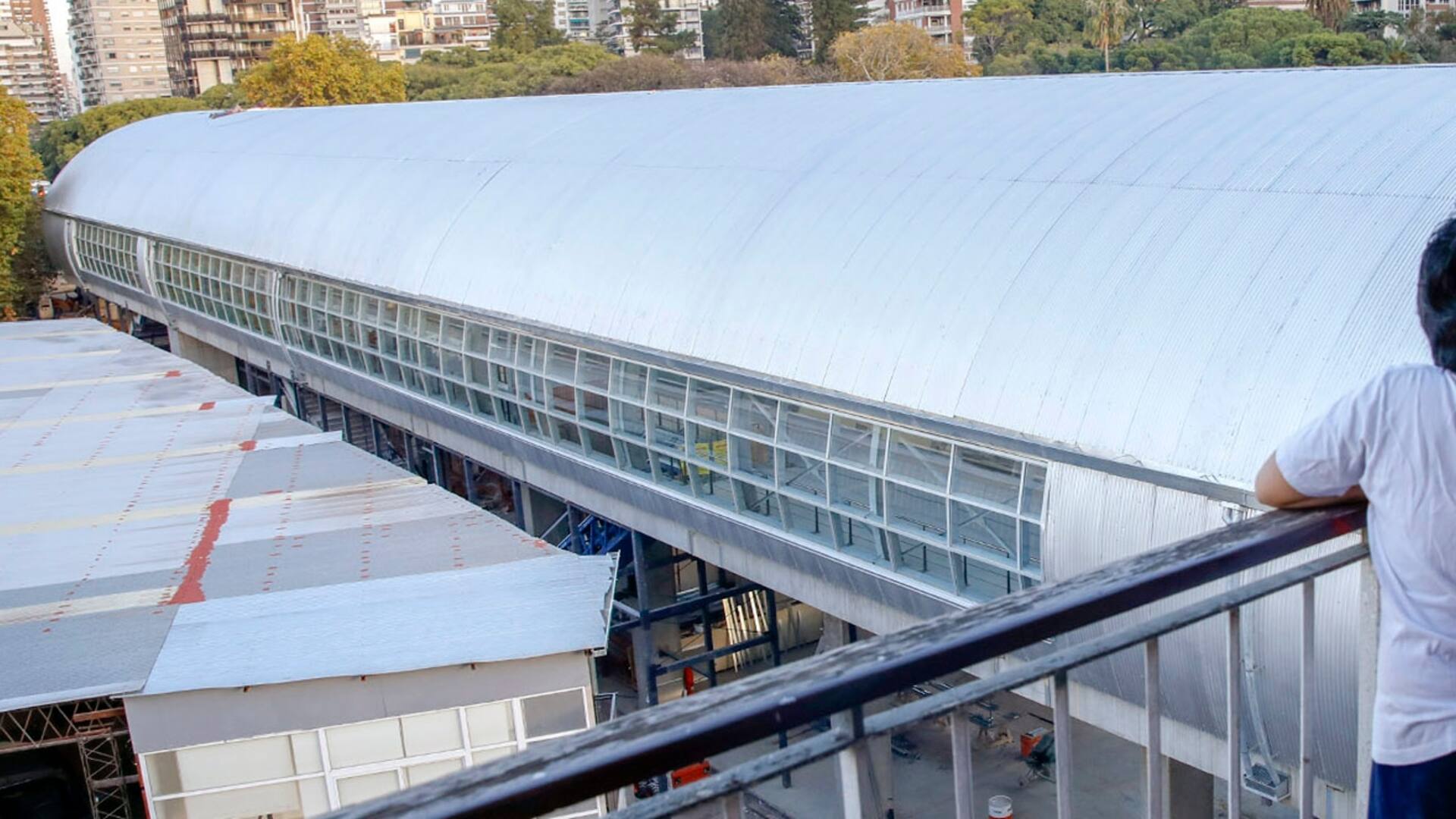 Los que pierden con el viaducto: ya no tienen vista abierta ni intimidad