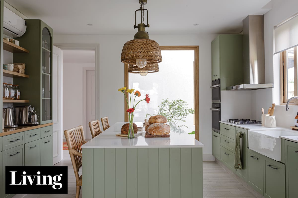 Tendencia deco: Cuál es y cómo usar el color que gana terreno en las cocinas