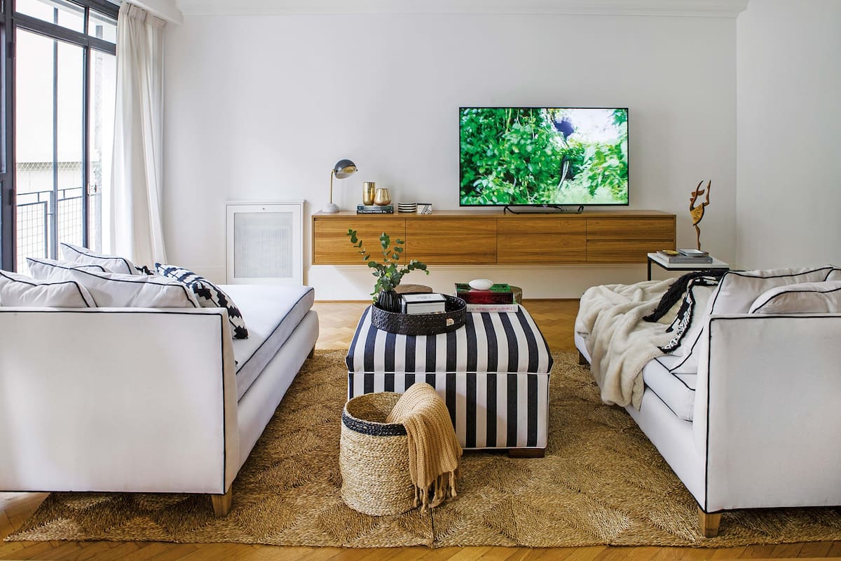 Ideas para ubicar la tele sin que desentone con la decoración