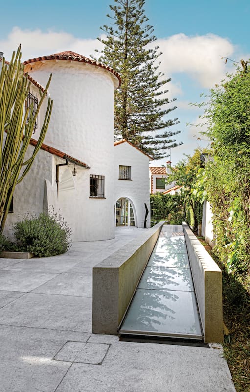 En San Isidro: Recorremos una casa histórica, donde una galería de arte tiene una singular sala subterránea