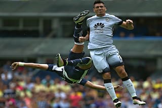 La patada de Rogelio Funes Mori que mandó a Paolo Goltz al hospital