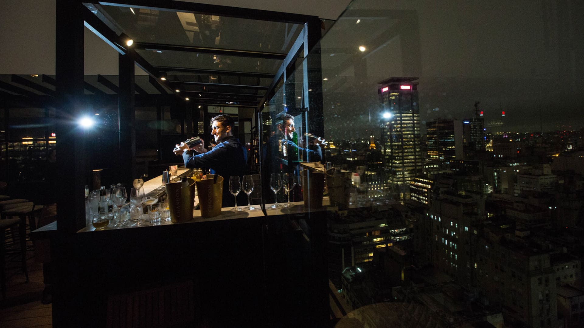Bar premiado. Reabrió el rooftop argentino elegido entre los 25 mejores del mundo
