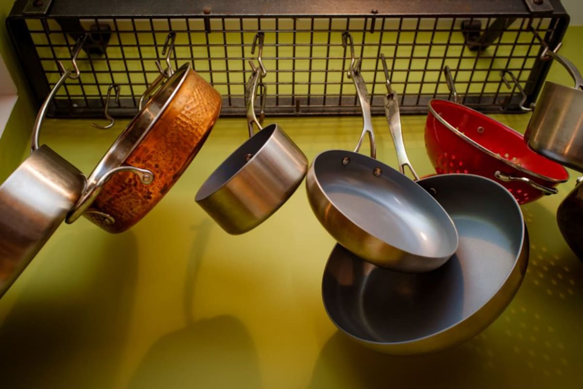 Ollas y sartenes. Aluminio, hierro fundido o acero inoxidable: ¿cuál es el mejor material para cocinar?
