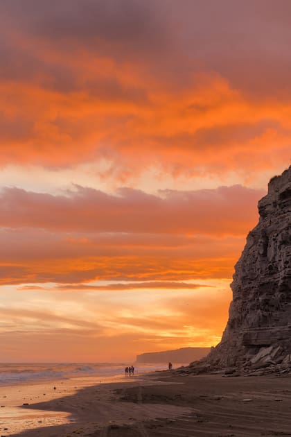 El Cóndor, la playa patagónica que nació por un histórico naufragio y un amor idílico 