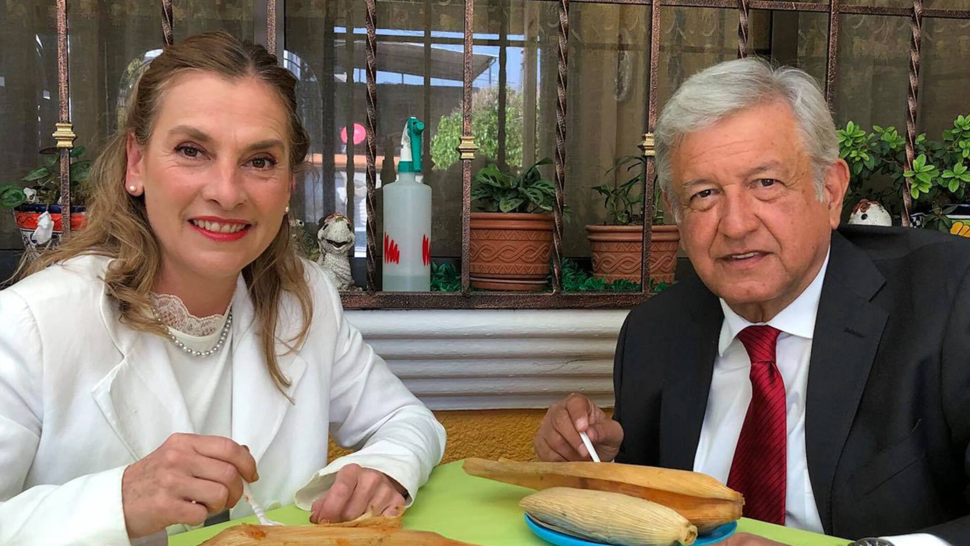 México: quién es la mujer de López Obrador, que se resiste a ser primera dama porque lo considera "clasista"