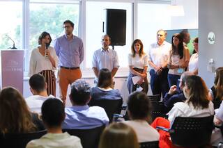 Los mejores diseñadores y arquitectos juntos en el lanzamiento de una muestra única