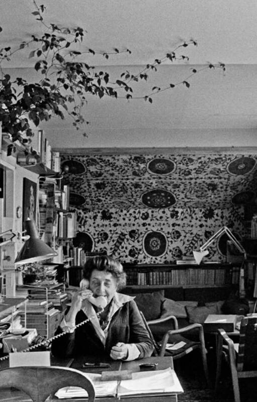 En 1926. Fue la primera arquitecta austríaca y diseñó una cocina eficiente para que la mujer pasara menos tiempo en ella