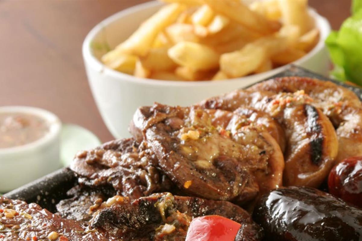 La historia del chinchulín: de comida para perros a estrella de la parrilla