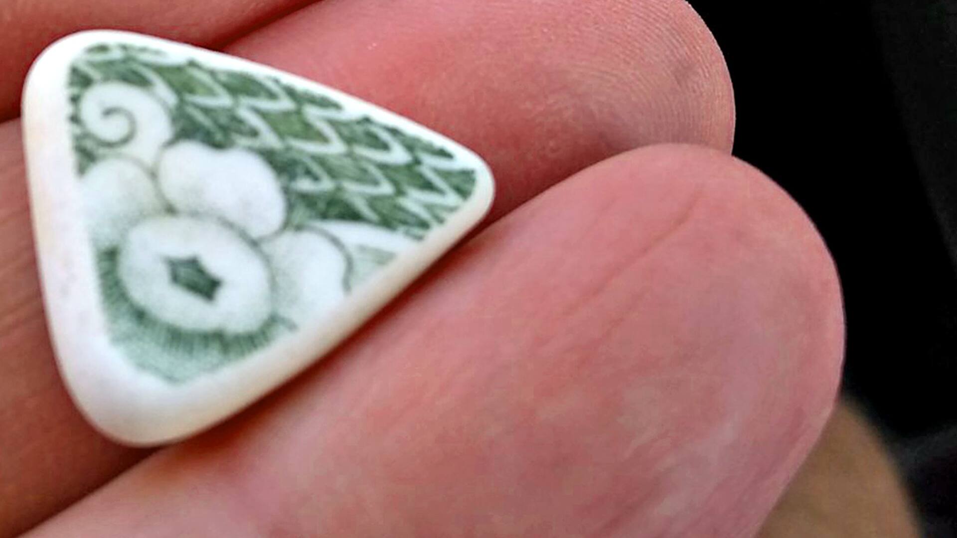 Tesoros en la playa: el misterio de las porcelanas inglesas en Centinela del Mar