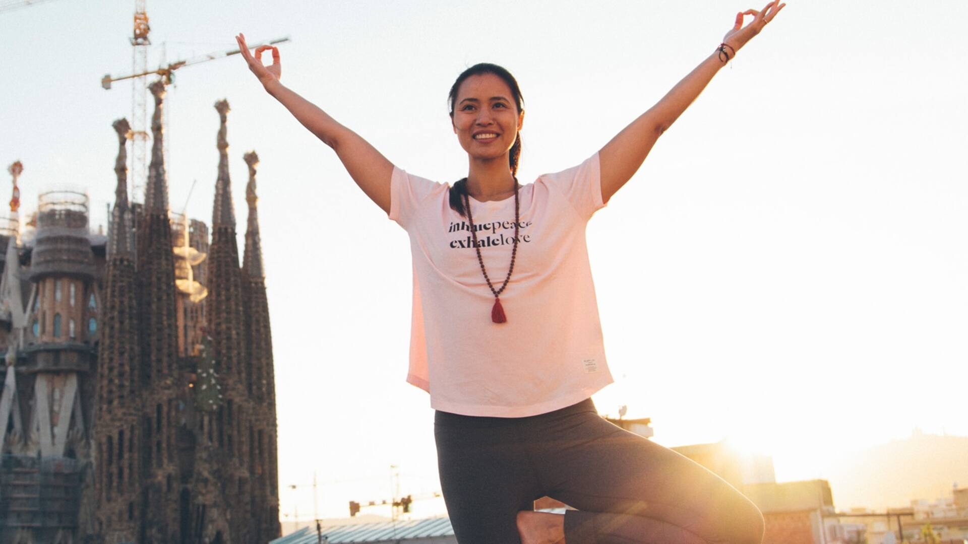 Xuan Lan. Quién es la vietnamita que conquistó la cuarentena con sus clases de yoga