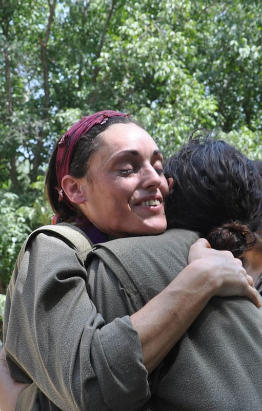 La historia de Alina, la médica que se unió a la lucha kurda y murió en Siria