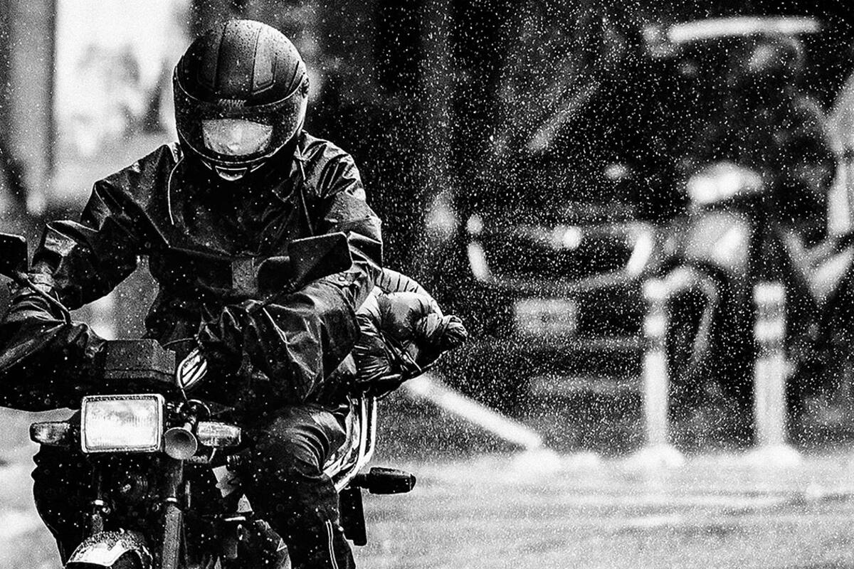 Experiencias de cuarentena. Diario de un motoquero que recorre la ciudad