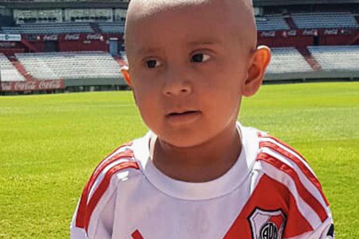 Con dos años, Benjamín venció el cáncer: regresó a su casa en cuarentena y volvió a jugar
