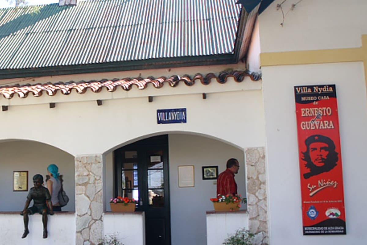 En Córdoba: un recorrido por las casas de artistas, políticos y figuras locales