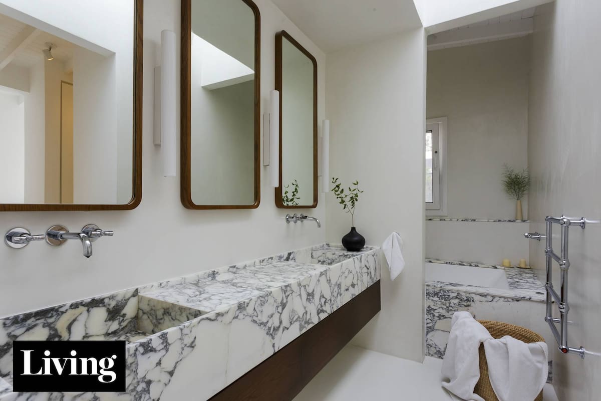 15 ideas para diseñar la mesada del baño y el espacio de guardado bajo la bacha