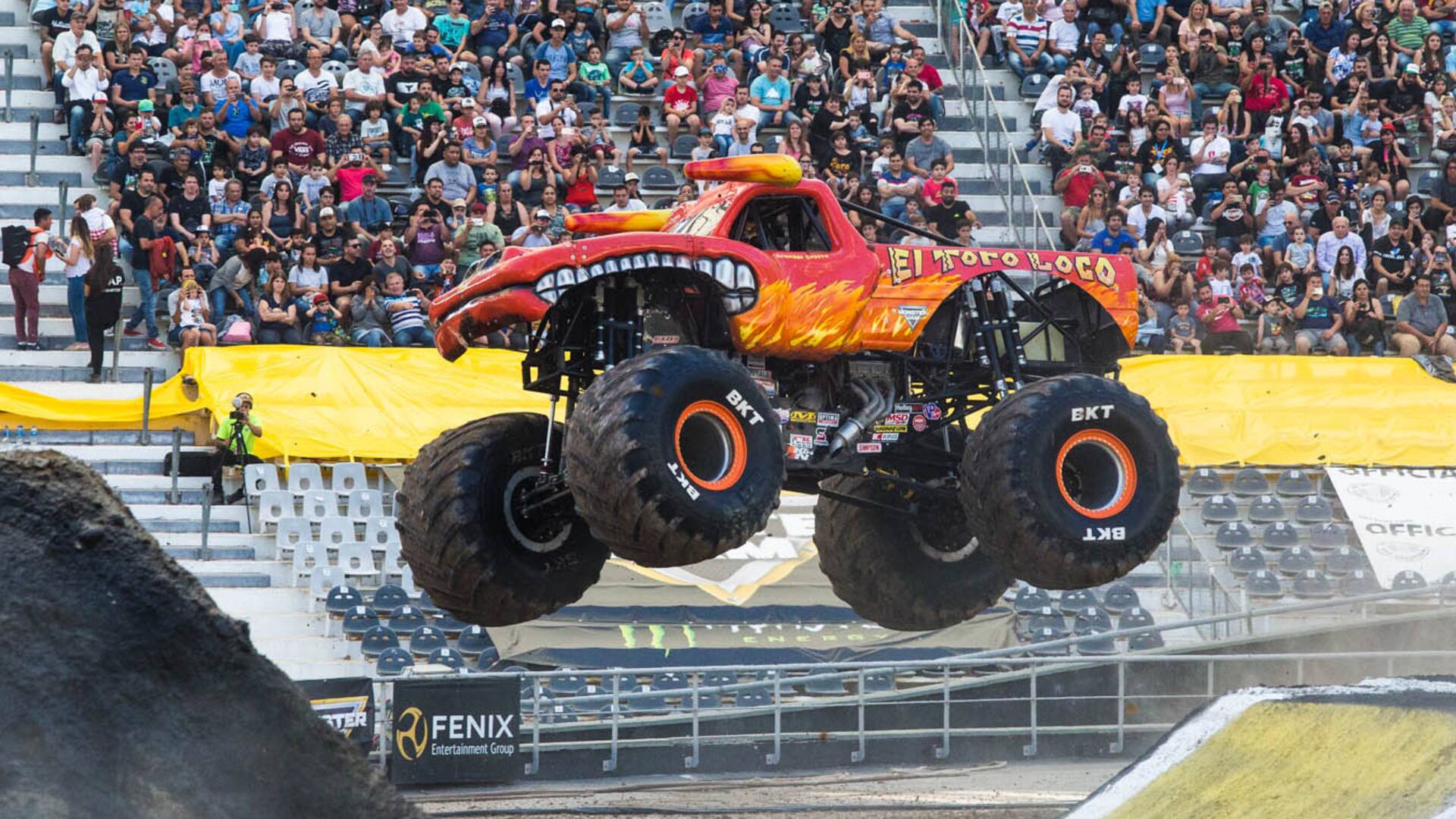 Pasión por las 4x4 gigantes: por qué los argentinos deliran con el Monster Jam