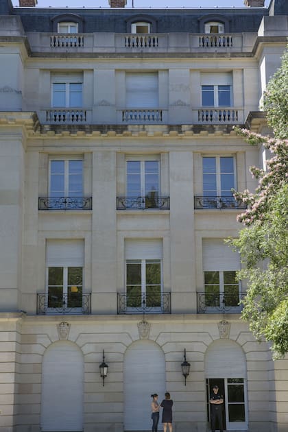 La historia del edificio de la Embajada de España y la aristocrática mujer que ordenó su construcción