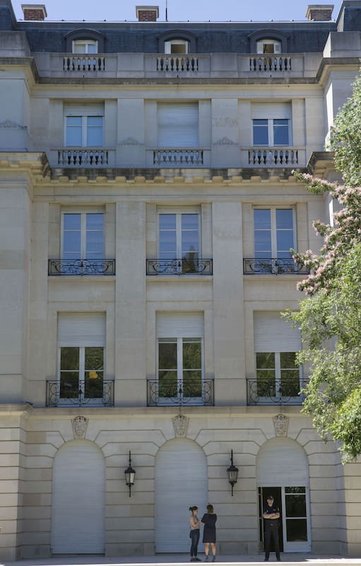 La historia del edificio de la Embajada de España y la aristocrática mujer que ordenó su construcción