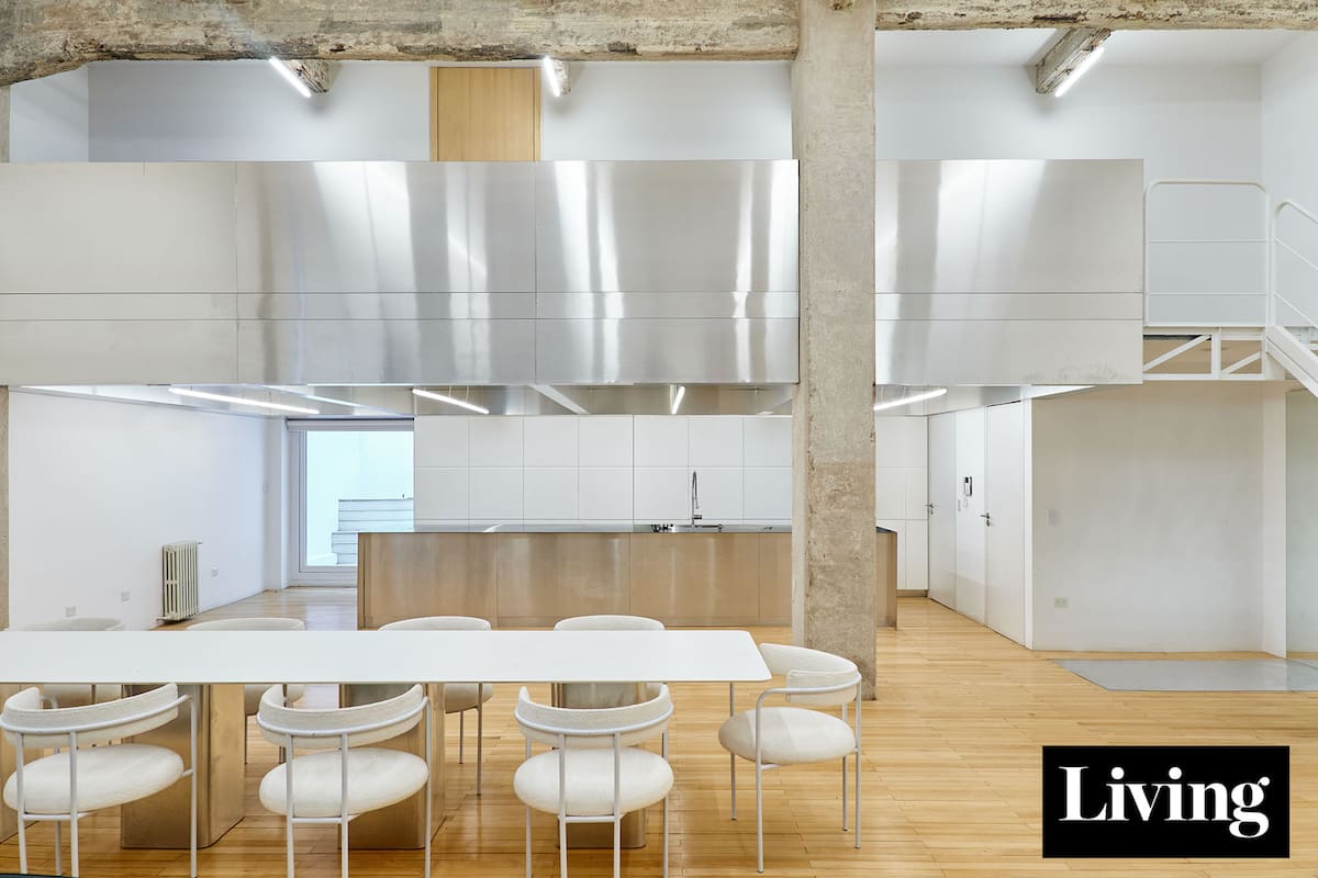 En una antigua fábrica de aluminio, renovaron un loft con estilo high tech