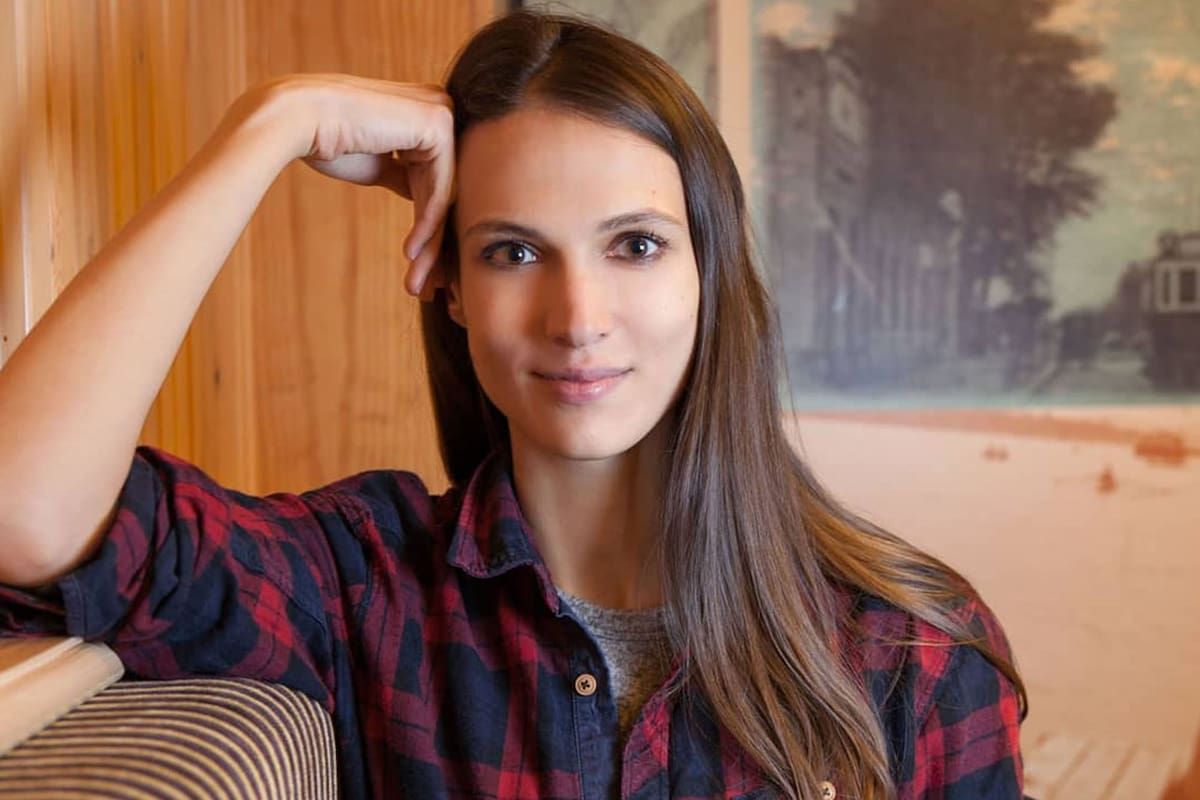 “Era infeliz, me sentía miserable”. La modelo europea que escapó de la industria de la moda