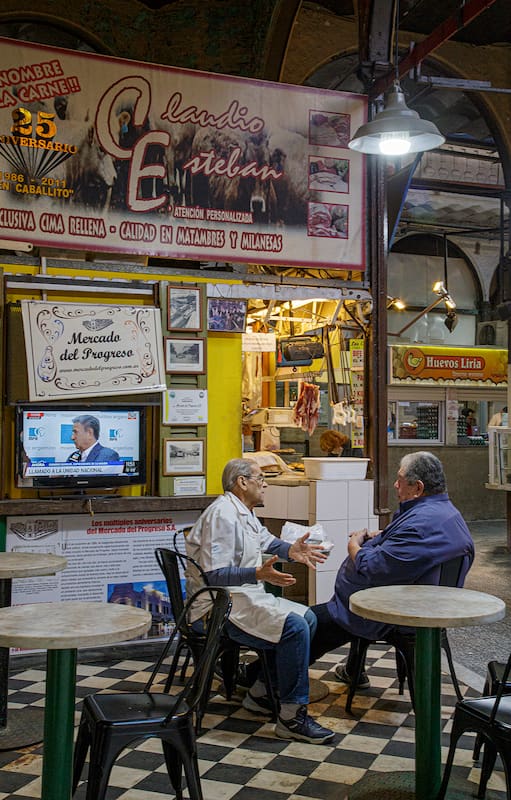 Foto de la fachada del mercado El Progreso, en Caballito.
