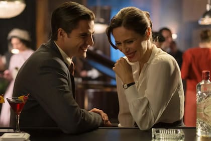 A 12 años de protagonizar Velvet, Aitana Sánchez-Guijón y Maxi Iglesias viven un fogoso romance