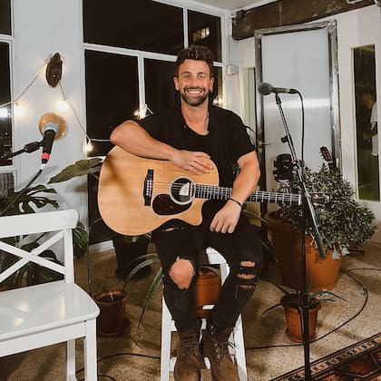 A 18 años de su paso por High School Musical: la selección, Gastón está abocado a su carrera de cantante solista y trabajando en distintos proyectos (Foto: Instagram @gasvietto6)