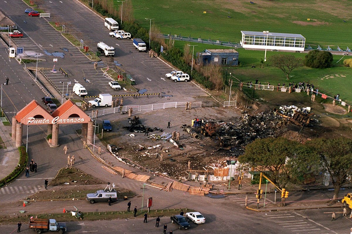 A 20 años de la tragedia de LAPA, impactantes imágenes del accidente