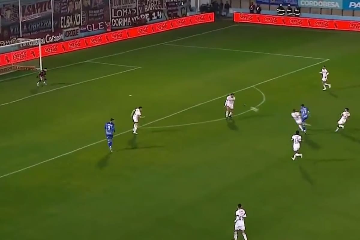 A 20 minutos del final del partido, Tadeo Allende marcó un golazo que le dio vida a Godoy Cruz; luego, el Tomba completó la remontada