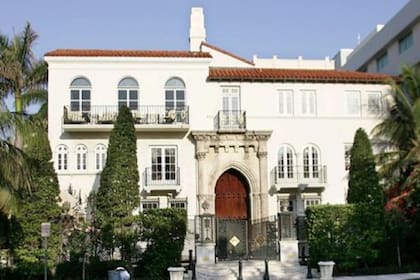A 24 años del asesinato de Gianni Versace, encuentran sin vida a dos hombres en la que supo ser su propiedad