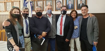 A 40 años del descubrimiento de la Swift, el museo reunió a algunos de los protagonistas. Marcelo Rosas es el de corbata roja, junto a su hermano. También están Rubén Puschel y Omar Juanola.