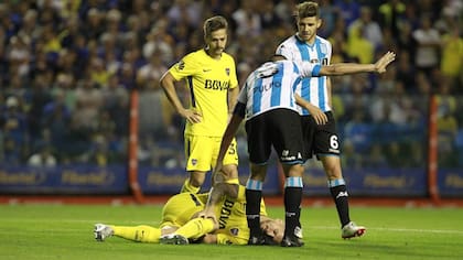 A Benedetto le duele todo y Boca lo sufre