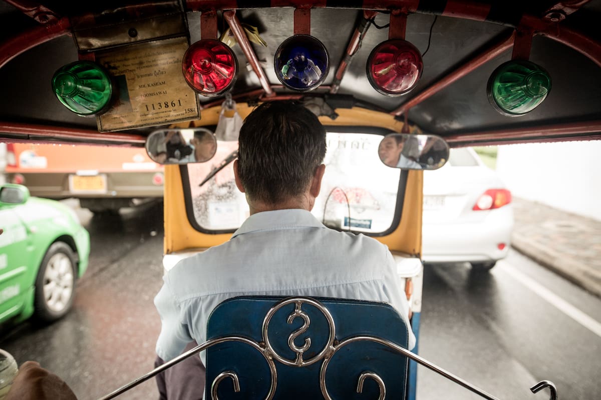 A bordo de un tuktuk en Tailandia.