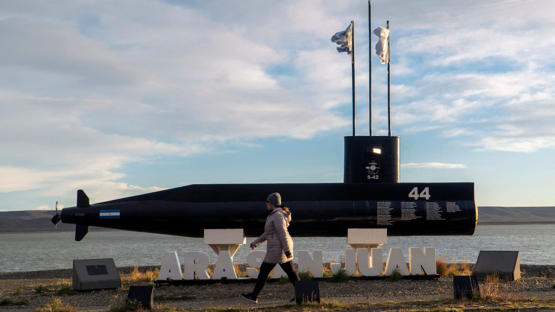 A cenotaph bearing the names of the 44 members of the Argentine Navy who died during the sinking of the ARA San Juan submarine on November 15, 2017, is photographed in Río Gallegos, Santa Cruz province, Argentina on March 3, 2026, the day the trialof four former high-ranking Navy officers starts. Argentina opens a trial on March 3 into a submarine implosion that killed 44 sailors in November 2017, the country's worst naval disaster in decades, and whose circumstances remain unclear. (Photo by WALTER DIAZ / AFP)