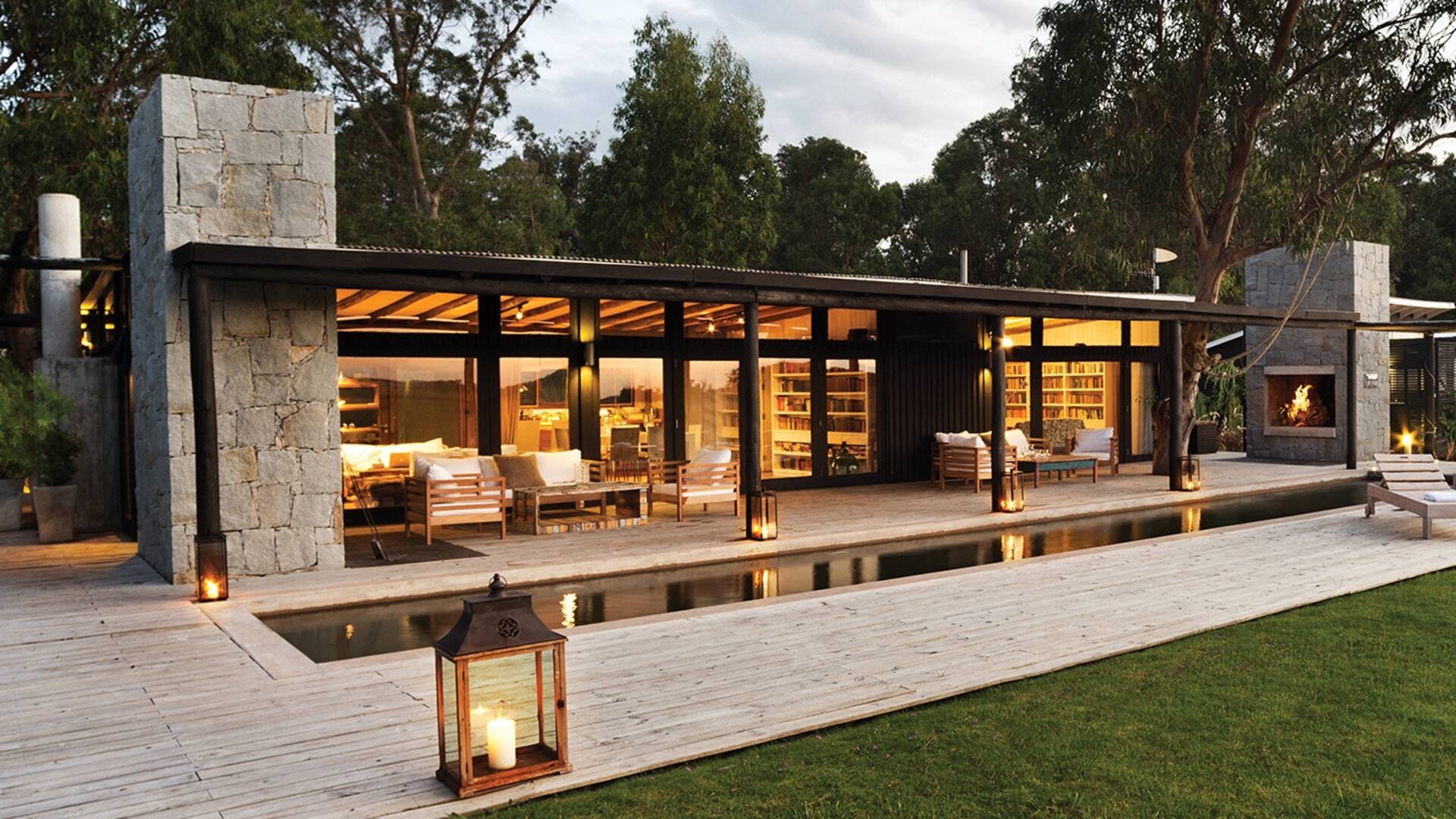 A cinco minutos de José Ignacio, el arquitecto Martín Gómez diseñó una casa de vacaciones donde la libertad es el invitado de lujo.