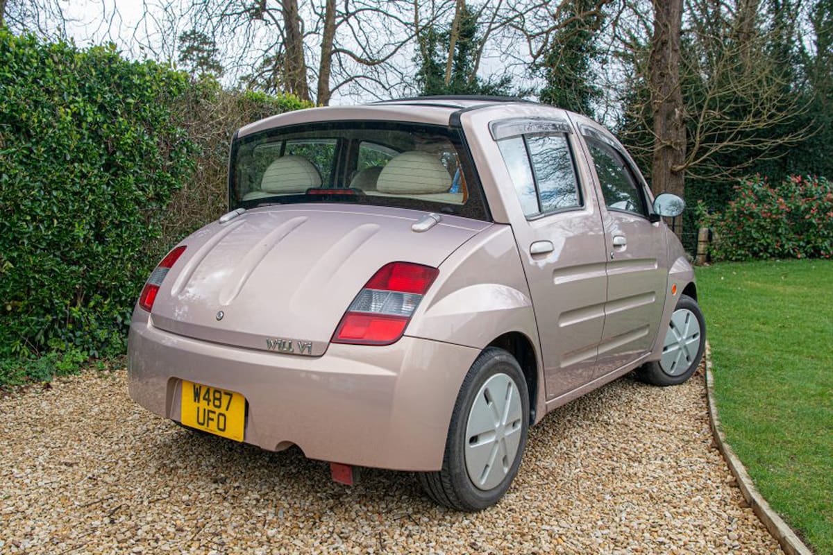 A comienzos de los 2000 la marca japonesa lanzó un modelo pensado para atraer a jóvenes consumidores: el Toyota WiLL Vi