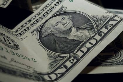 A cuánto cotiza el dólar blue este viernes 17 de marzo de 2023.