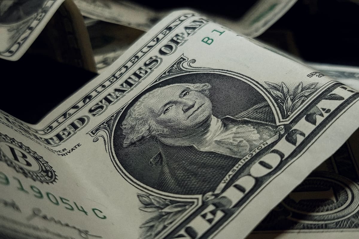 A cuánto cotiza el dólar blue este viernes 22 de diciembre de 2023.