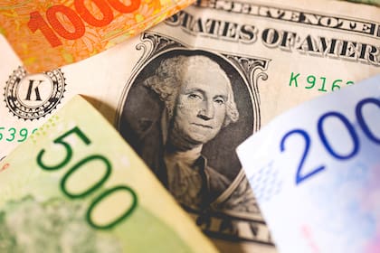 A cuánto cotizan el dólar MEP y el dólar CCL