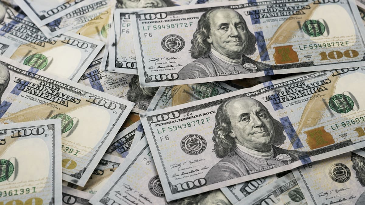 Hoje o dólar e o dólar azul, ao vivo: qual o preço oficial e qual o preço paralelo nesta terça-feira, 19 de maio, minuto a minuto