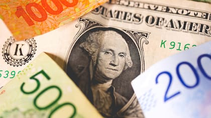 ¿A cuánto está el dólar hoy, jueves 4 de diciembre?