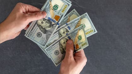 ¿A cuánto está el dólar hoy, lunes 2 de febrero?