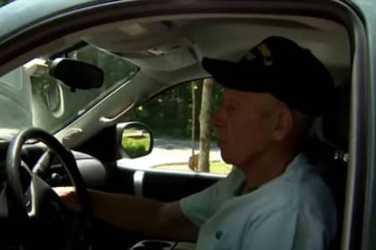 A David O'Connor, de 77 años, le cancelaron la liccencia de conducir