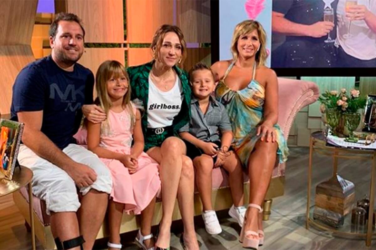 A diez años de su retiro del medio artístico, Fernanda Vives se mostró junto a su familia