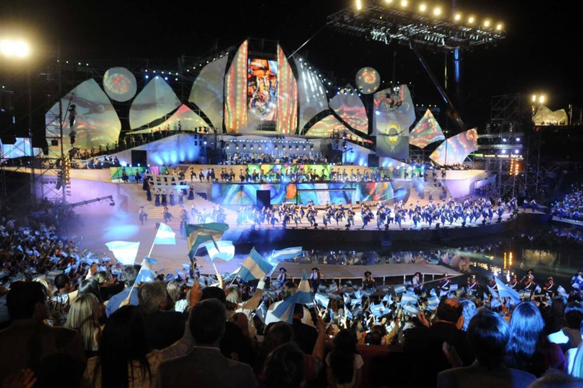 A diferencia de años anteriores, este 2016 los espectáculos correrán por cuenta de artistas locales